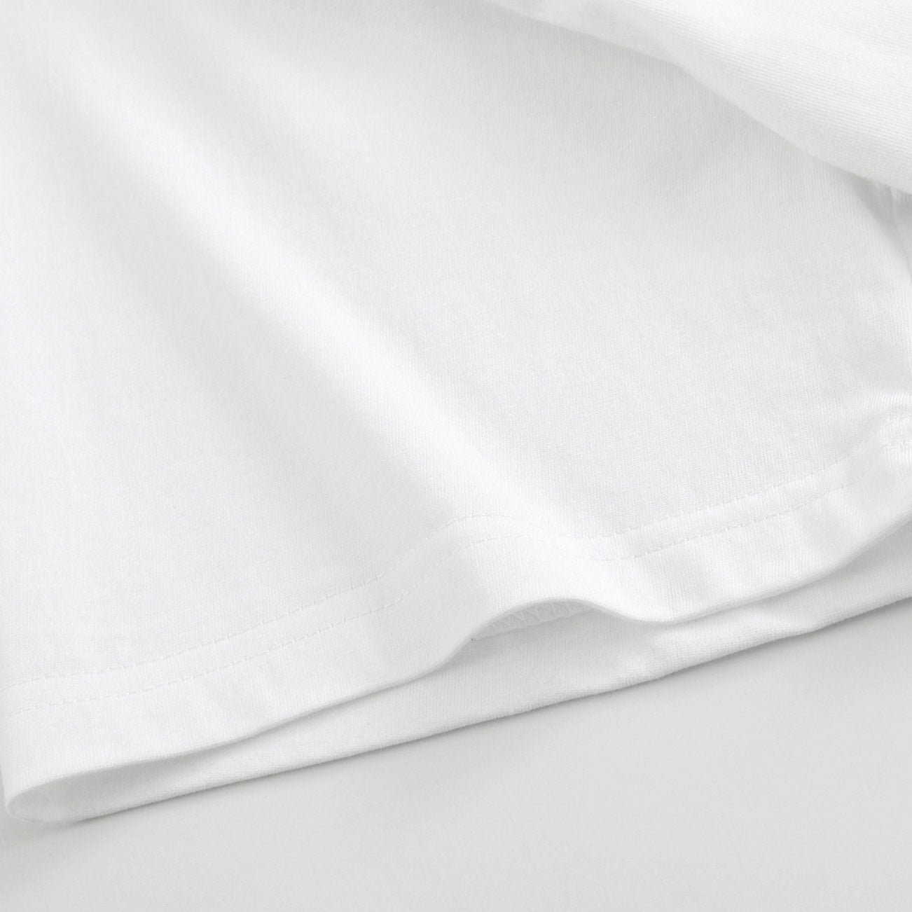 High-quality Short-sleeved Shirt, Available In Multiple Sizes