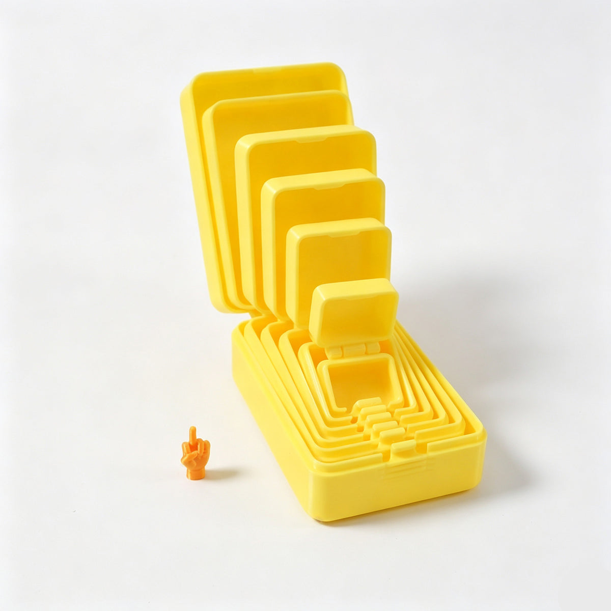 3D-Printed Multicolor Nesting Box – Includes Miniature Figurines Inside