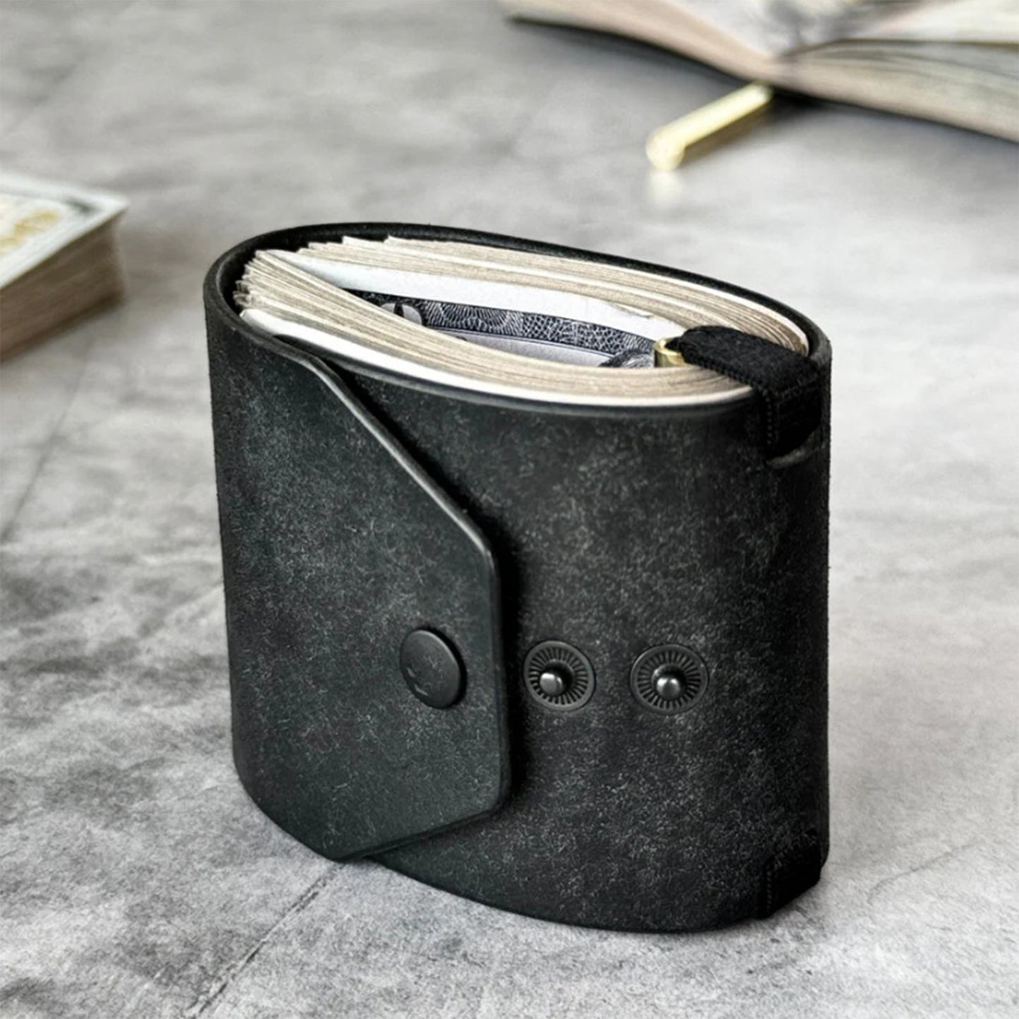 Slim Cash Wrap Wallet with Clasp – Leather Fast Access Money Holder with Elastic Bands