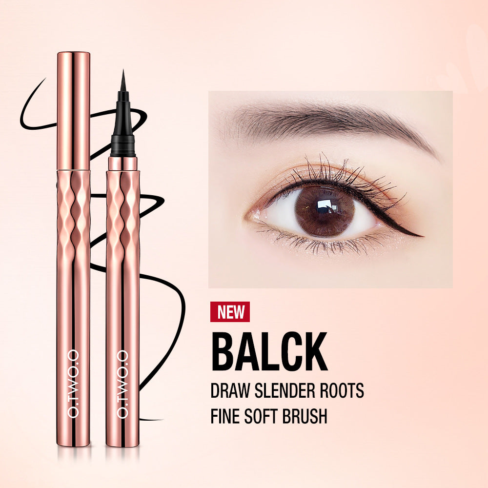 Smudge-Proof Liquid Eyeliner
