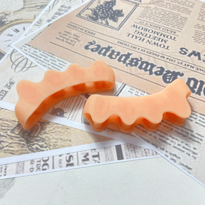 5-Hole Toe Separator for Overlapping Toes